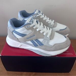 Reebok Throwback Grey/White/Blue Women’s Sneakers size 8M